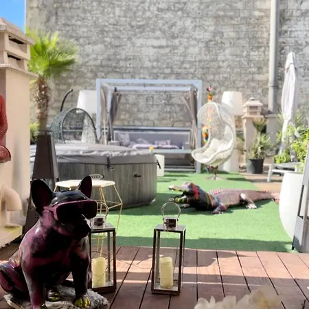 Luxury Rooftop Escape With Jacuzzi & Sacre-coeur View * Paris