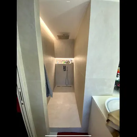 Daire Luxury Rooftop Escape With Jacuzzi & Sacre-coeur View Paris