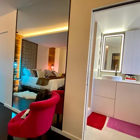Apartment Luxury Rooftop Escape With Jacuzzi & Sacre-coeur View