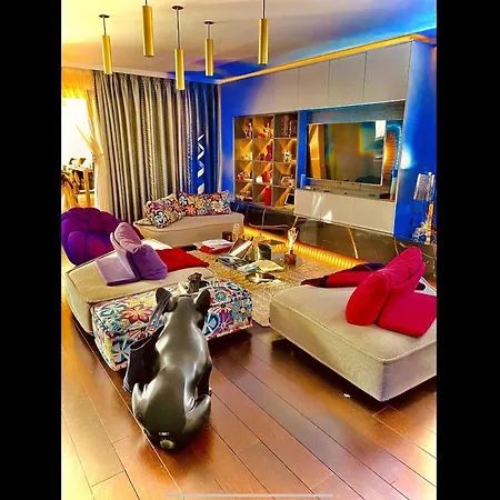 Luxury Rooftop Escape With Jacuzzi & Sacre-coeur View Paris
