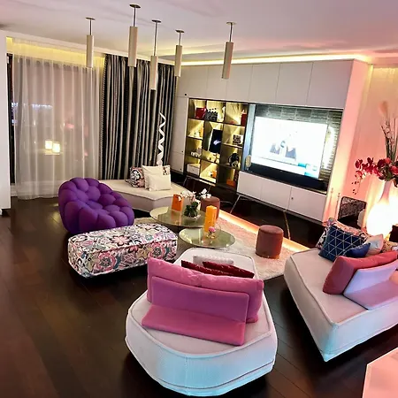 Luxury Rooftop Escape With Jacuzzi & Sacre-coeur View Paris