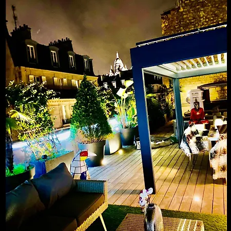 Luxury Rooftop Escape With Jacuzzi & Sacre-coeur View Apartament Paryż